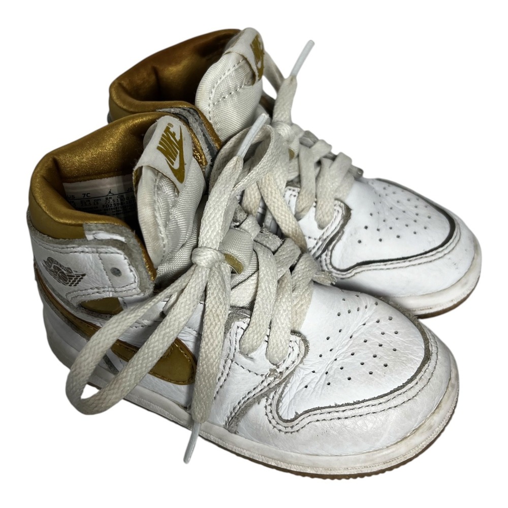 Nike Air Jordan 1 Retro High OG Metallic Gold White Toddler Shoes 7C FD2598-107 - Picture 3 of 12